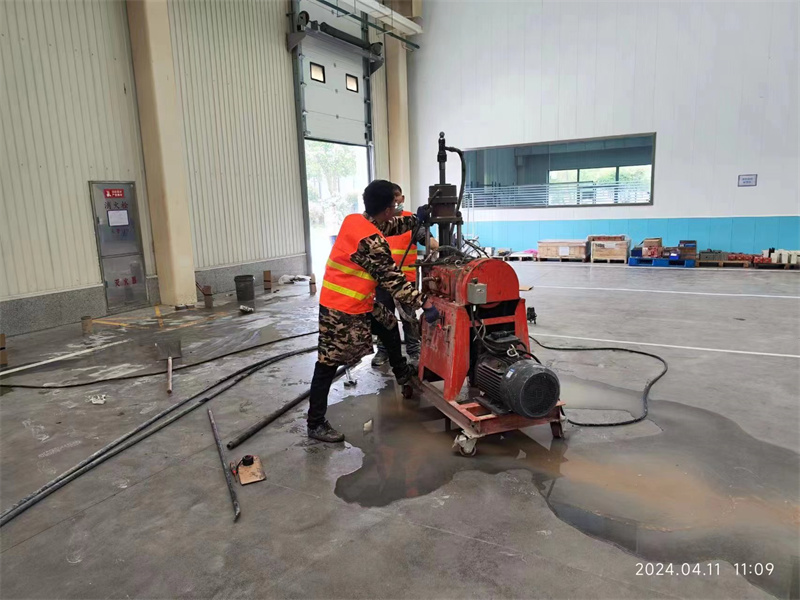 苏家屯厂房地面下沉塌陷注浆加固施工